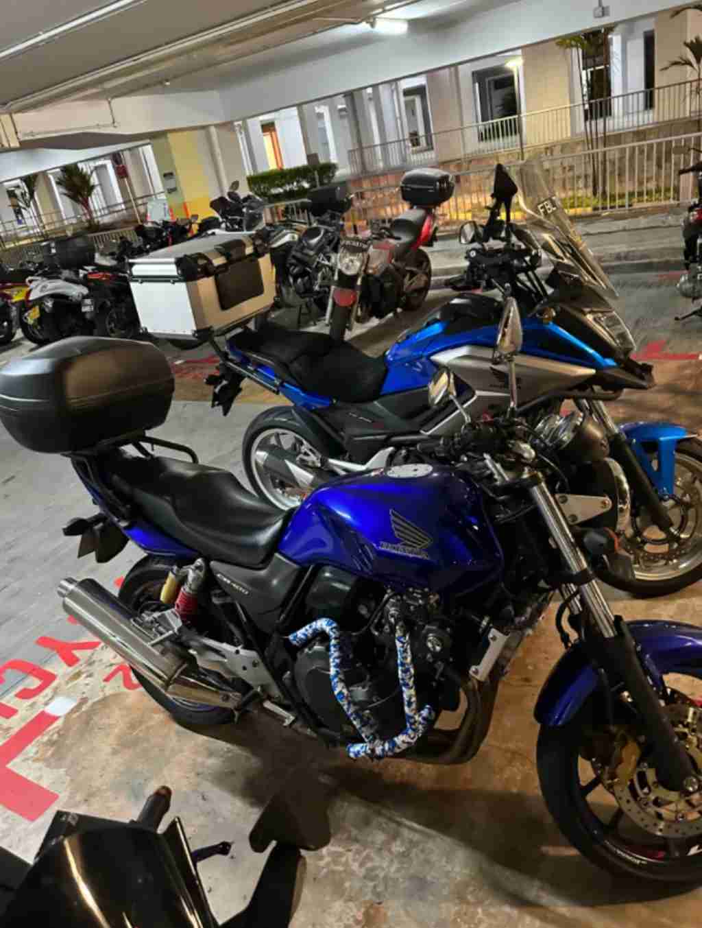 新加坡 二手车 其它 本田CB400 super four 