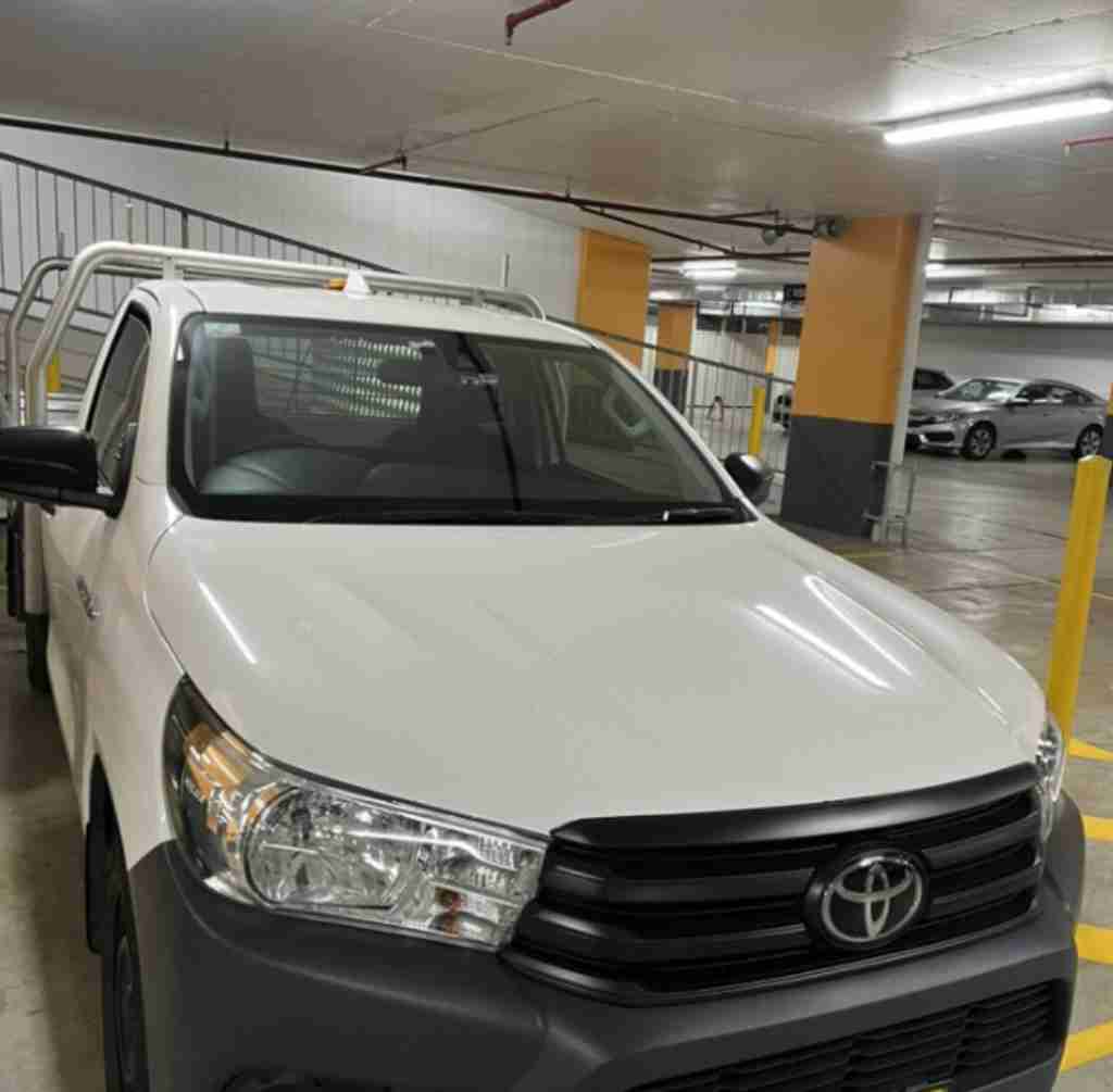 新加坡 二手车 皮卡 Toyota HILUX 工具车 2022新款原车自带 CarPlay