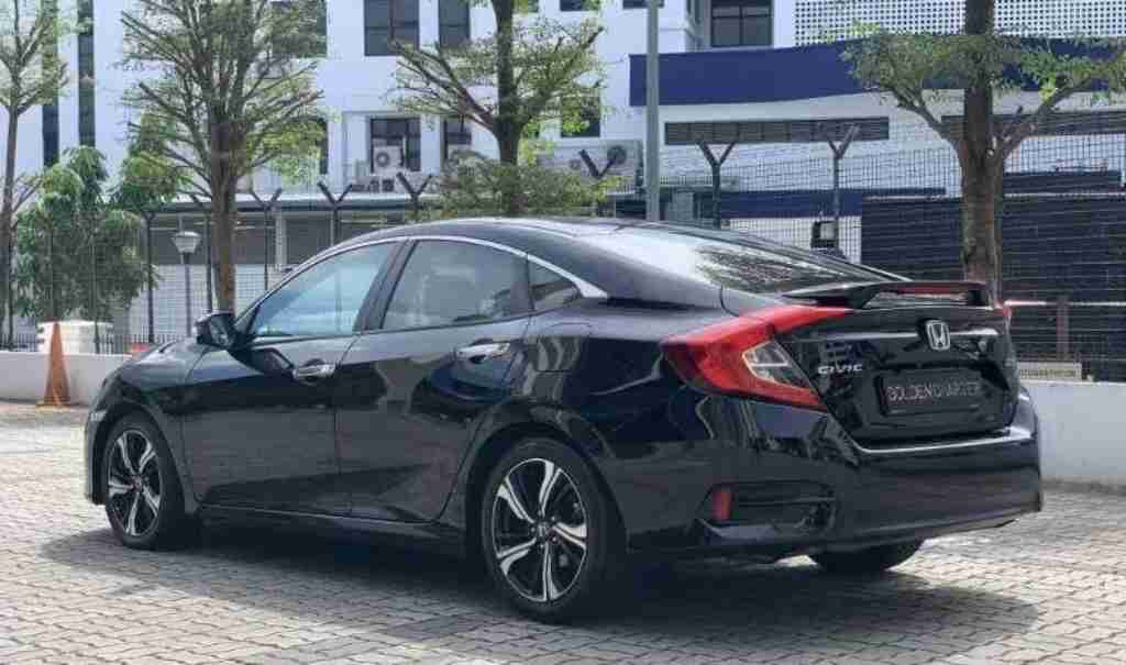 新加坡 二手车 两箱轿车 Honda Civic 1.5A VTEC Turbo Sunroof